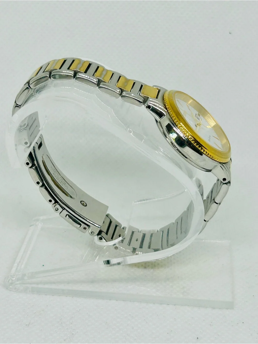 Citizen Eco-Drive Two Tone Gold Silver White Dial Date Women’s Watch Running